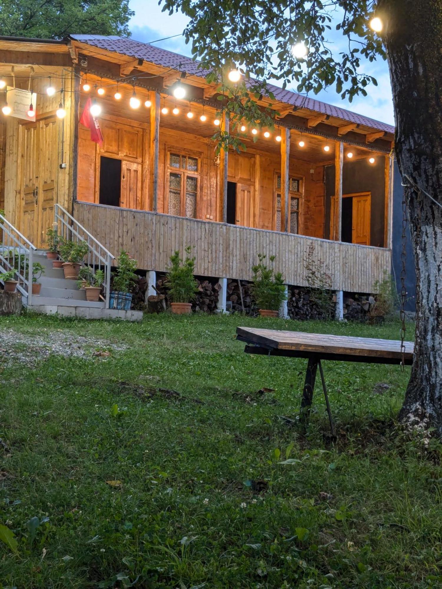 Kipiani Guest House Ყიფიანის Სახლი Khvanchkara Exteriér fotografie