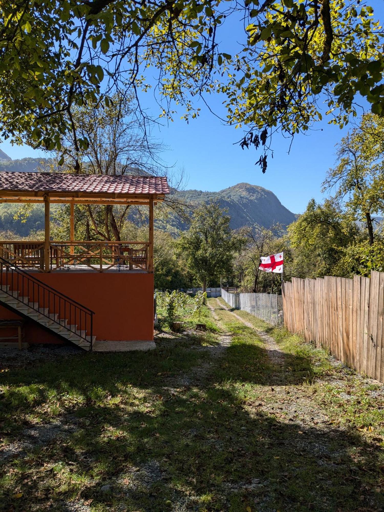 Kipiani Guest House Ყიფიანის Სახლი Khvanchkara Exteriér fotografie